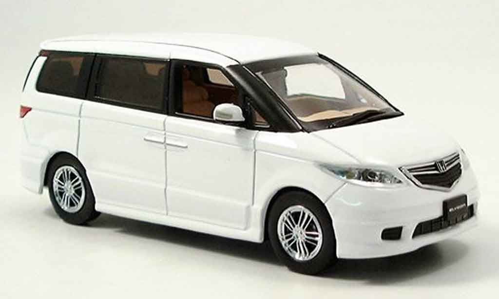 Honda Elysion 1/43 J Collection Aero white diecast model cars