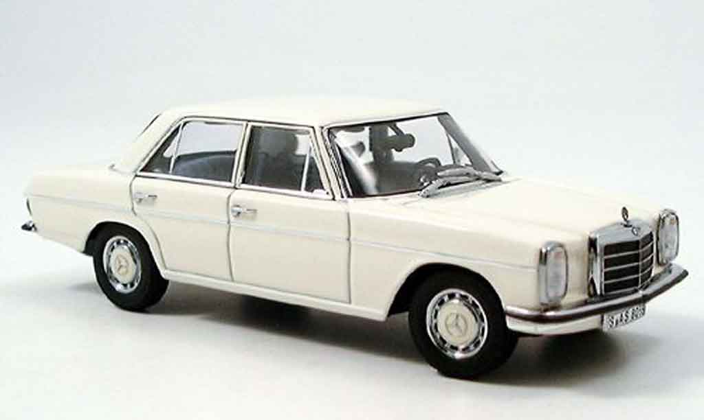 Mercedes 220 1/43 Autoart D Strichachter white diecast model cars