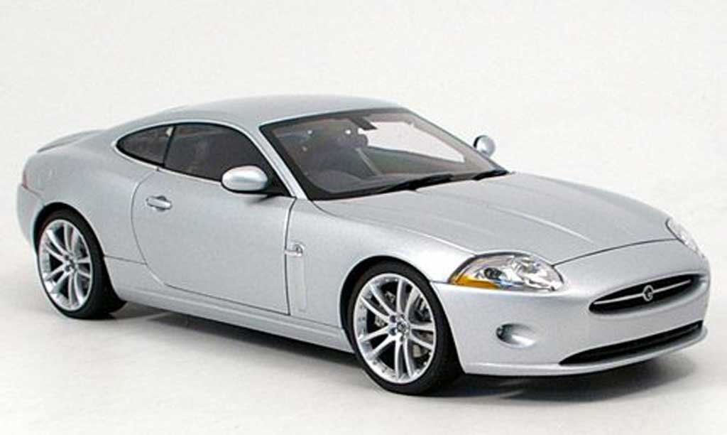 Jaguar XK coupe 1/18 Autoart coupe grey 2005 diecast model cars