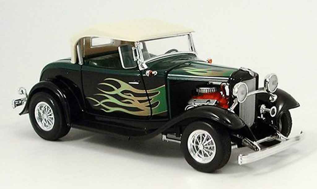 Ford Hot Rod 1/18 Yat Ming roadster street rod grun/black avec flammen 1932 diecast model cars