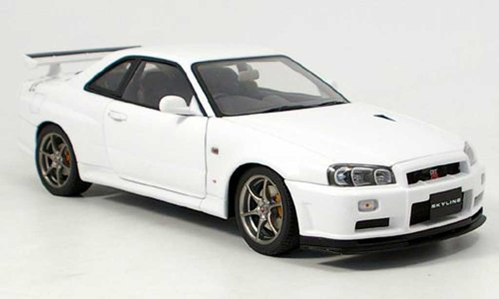 Nissan Skyline R34 1/18 Autoart R34 gt-r v-spec. ii white diecast model cars