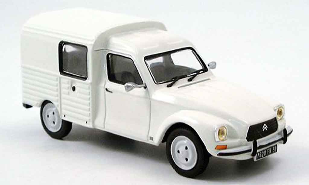 Citroen Acadiane 1/43 IXO beige 1980 diecast model cars