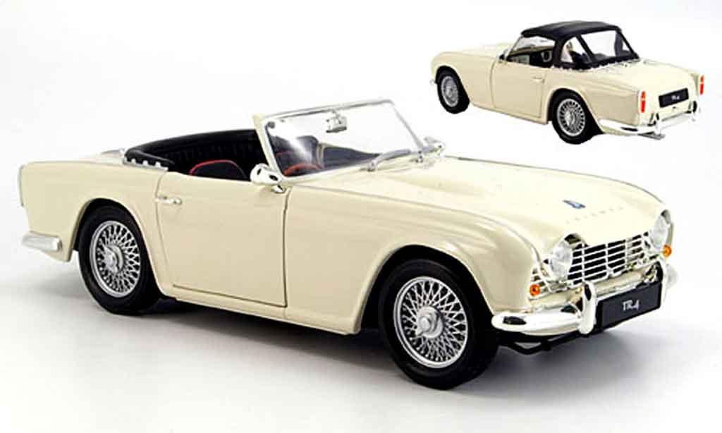 Triumph TR4 1/18 Revell white 1963 diecast model cars