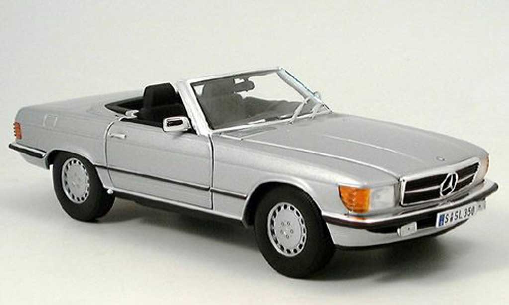 Mercedes 350 SL 1/18 Norev SL (r 107) grey diecast model cars