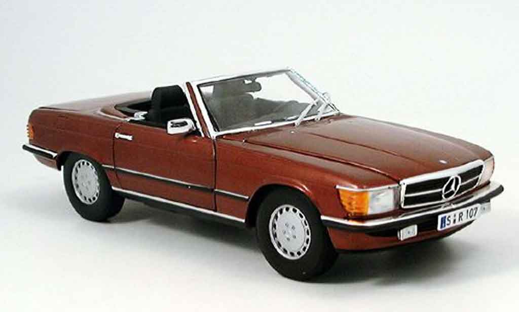 Mercedes 350 SL 1/18 Norev SL (r 107) red diecast model cars