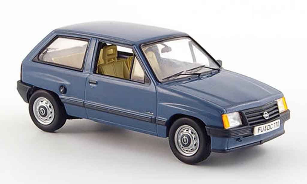 Opel Corsa 1/43 Schuco a blue diecast model cars