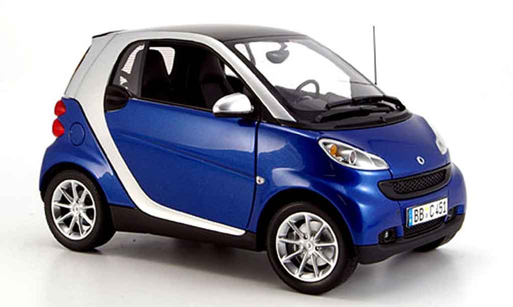 Smart ForTwo 1/18 Minichamps blue grey 2007 diecast model cars