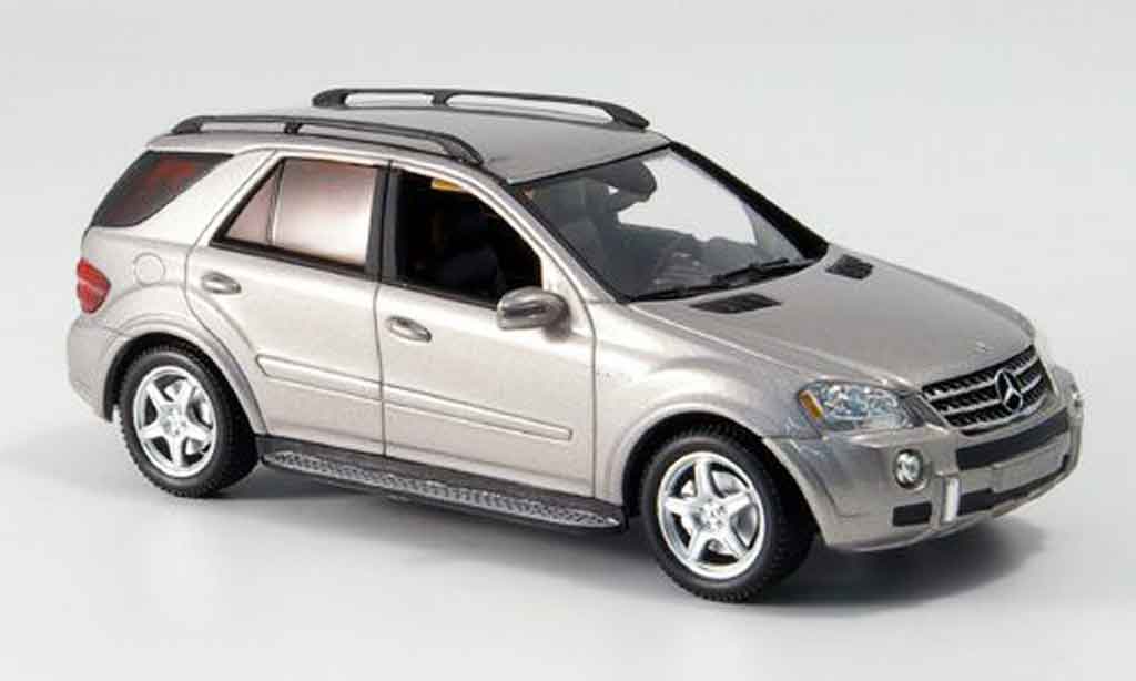 Mercedes Classe M 1/43 Minichamps AMG grey metallisee 2006 diecast model cars