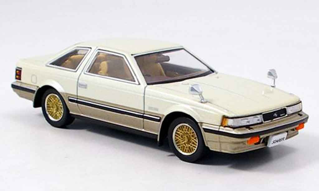 Toyota Soarer 1/43 Aoshima 2800 gt liaveced beige 1982 diecast model cars