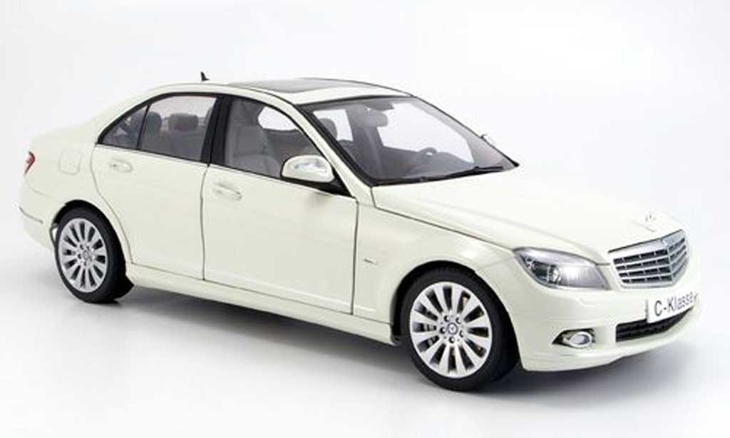 Mercedes Classe C 1/18 Autoart berline (w 204) elegance white diecast model cars