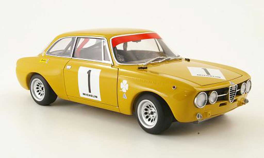 Alfa Romeo Giulia GT Am 1/18 Autoart GT Am no.1 jarama 1970 diecast model cars