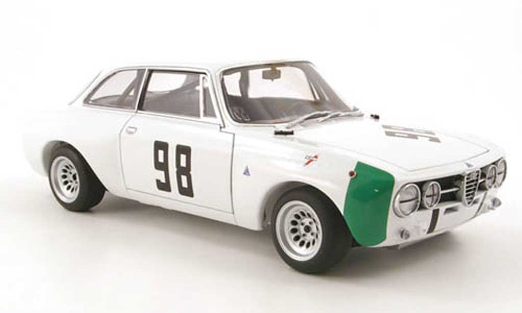 Alfa Romeo Giulia GT Am 1/18 Autoart GT Am no.98 hezemans monza 1970 diecast model cars