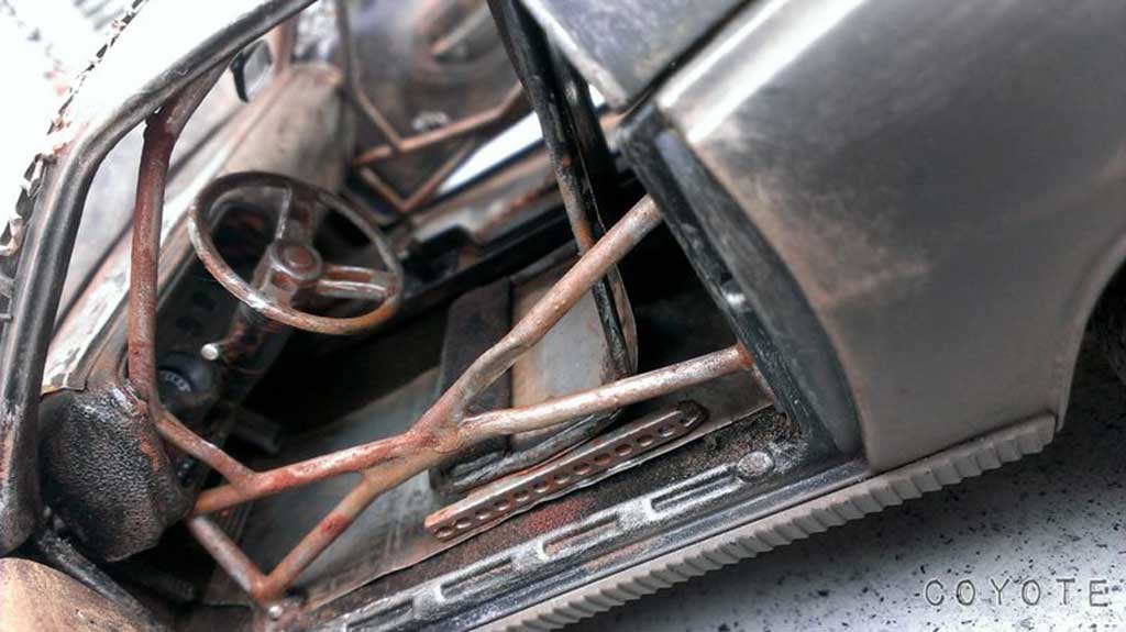 Plymouth Cuda Zombie Crusher madmax 1/18 Highway 61