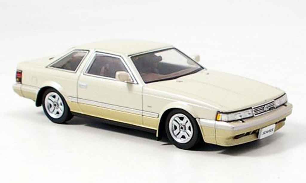 Toyota Soarer 1/43 Aoshima beige diecast model cars