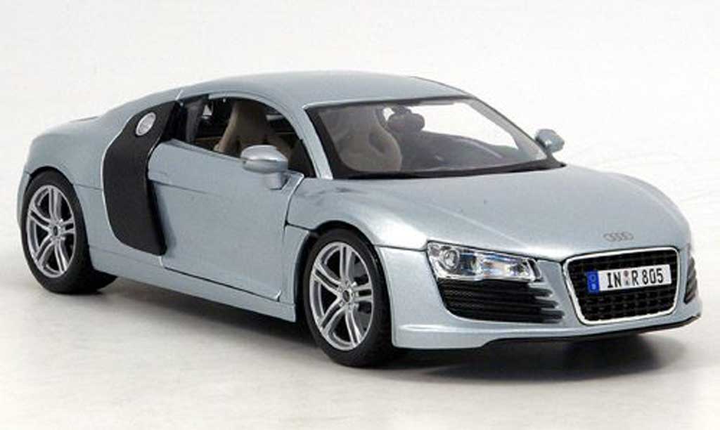 Audi R8 5.2 FSI 1/18 Maisto 5.2 FSI grey clair metallized diecast model cars