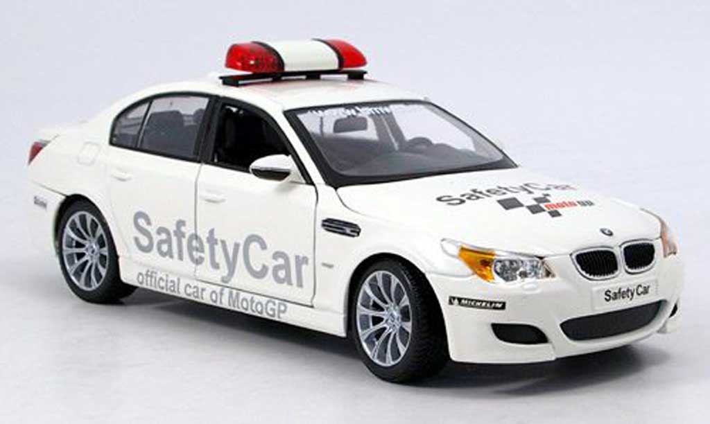 Bmw M5 E60 1/18 Maisto E60 safety car moto gp white diecast model cars