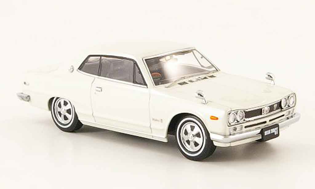 Nissan Skyline 2000 1/43 Ebbro 2000 GT (C10) Hardtop white 1971 diecast model cars
