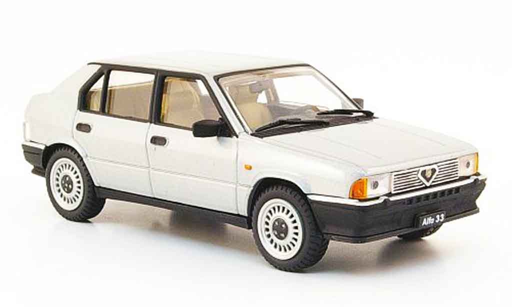 Alfa Romeo 33 1.3 1/43 Pego 1.3 grey metallisee 1983 diecast model cars