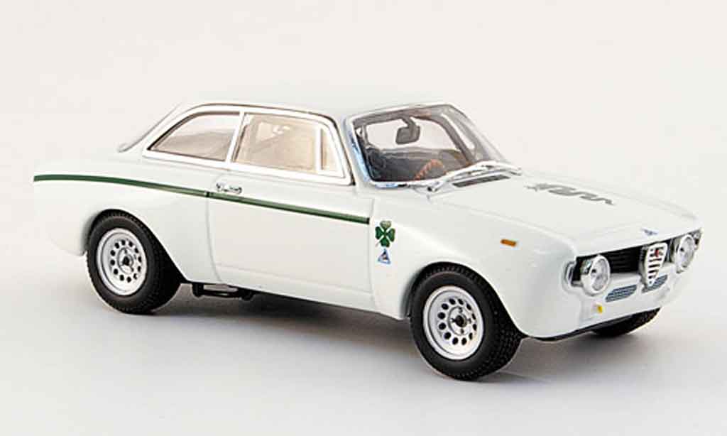 Alfa Romeo Giulia 1300 GTA 1/43 Minichamps 1300 GTA junior white 1970 diecast model cars