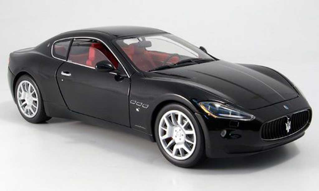 Maserati Gran Turismo 1/18 Mondo Motors black diecast model cars