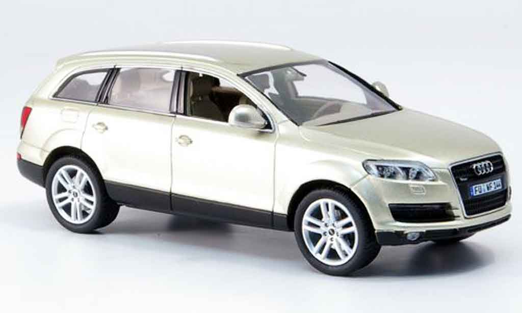 Audi Q7 1/43 Schuco beige diecast model cars
