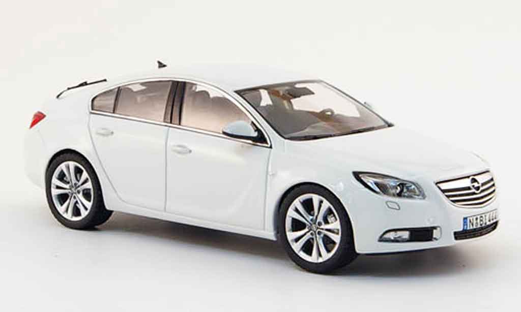 Opel Insignia 1/43 Schuco white fliessheck 2008 diecast model cars