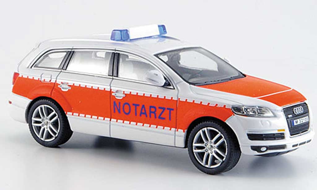Audi Q7 1/43 Schuco medecin diecast model cars