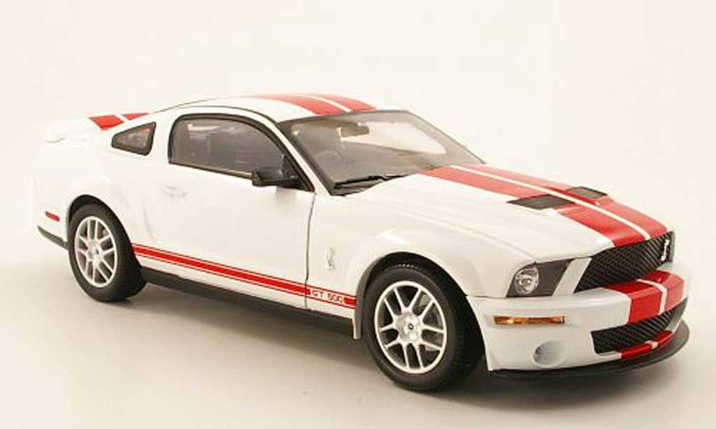 Shelby GT 500 2007 1/18 Shelby Collectibles 2007 white/red diecast model cars