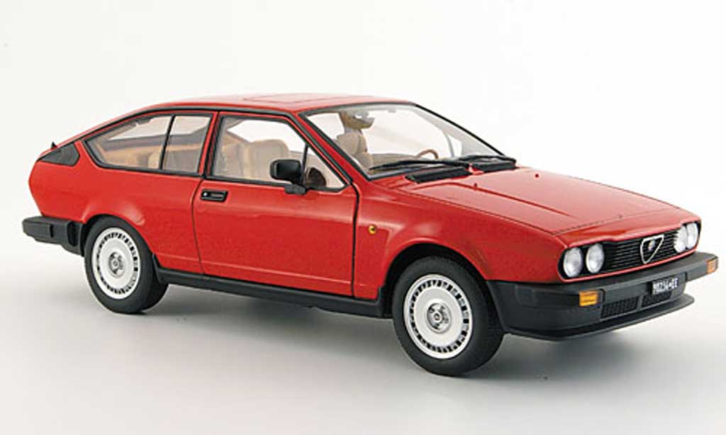 Alfa Romeo GT 2.0 1/18 Autoart V 2.0 alfetta red 1980 diecast model cars