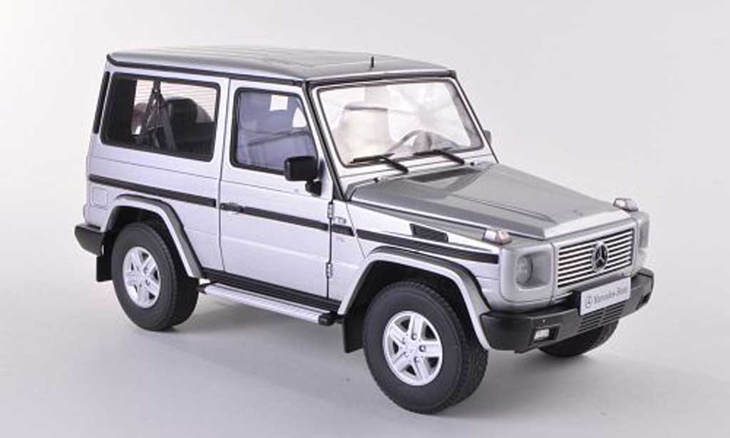Mercedes Classe G 1/18 Autoart grey SWB 90er-Baureihe diecast model cars