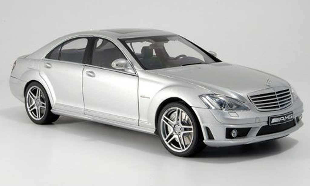 Mercedes Classe S 63 1/18 Autoart 63 amg grey avec ledersitzen diecast model cars