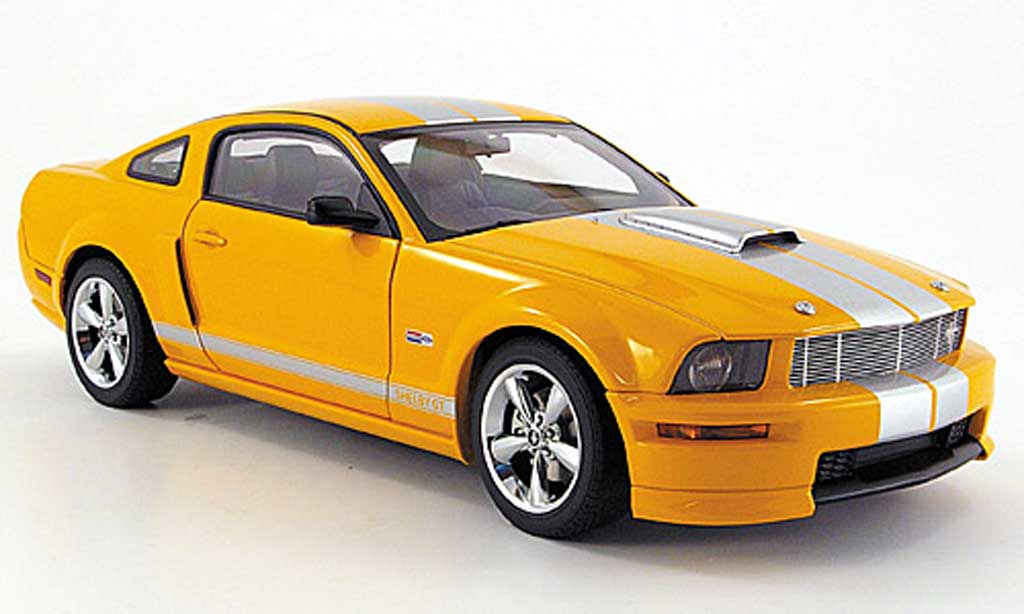 Shelby GT 1/18 Autoart orange avec bandes greys 2007 diecast model cars
