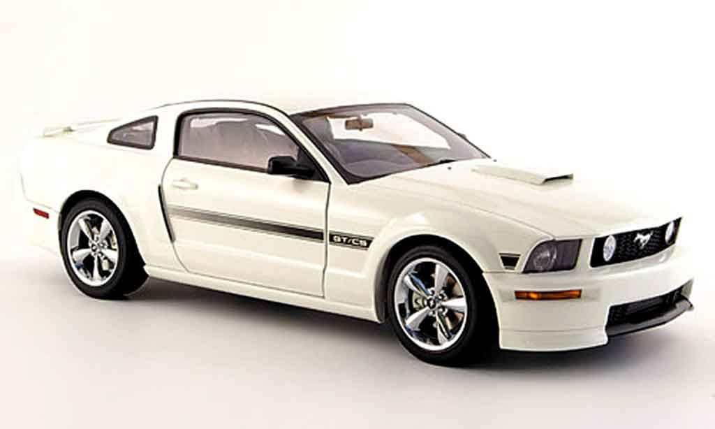 Ford Mustang GT 1/18 Autoart GT california special white 2007 diecast model cars