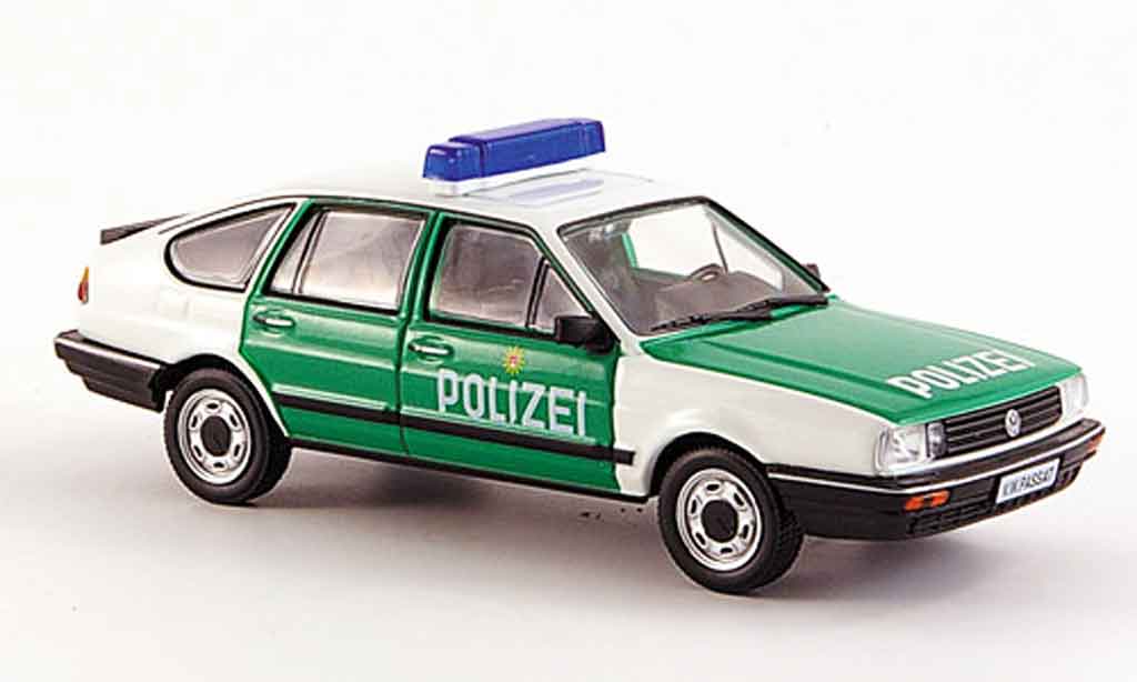 Volkswagen Passat 1/43 WhiteBox (b2) fliessheck police 1985 diecast model cars