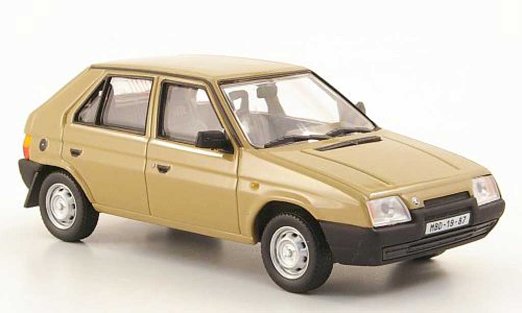 Skoda Favorit 1/43 Abrex 136L brown 1987 diecast model cars
