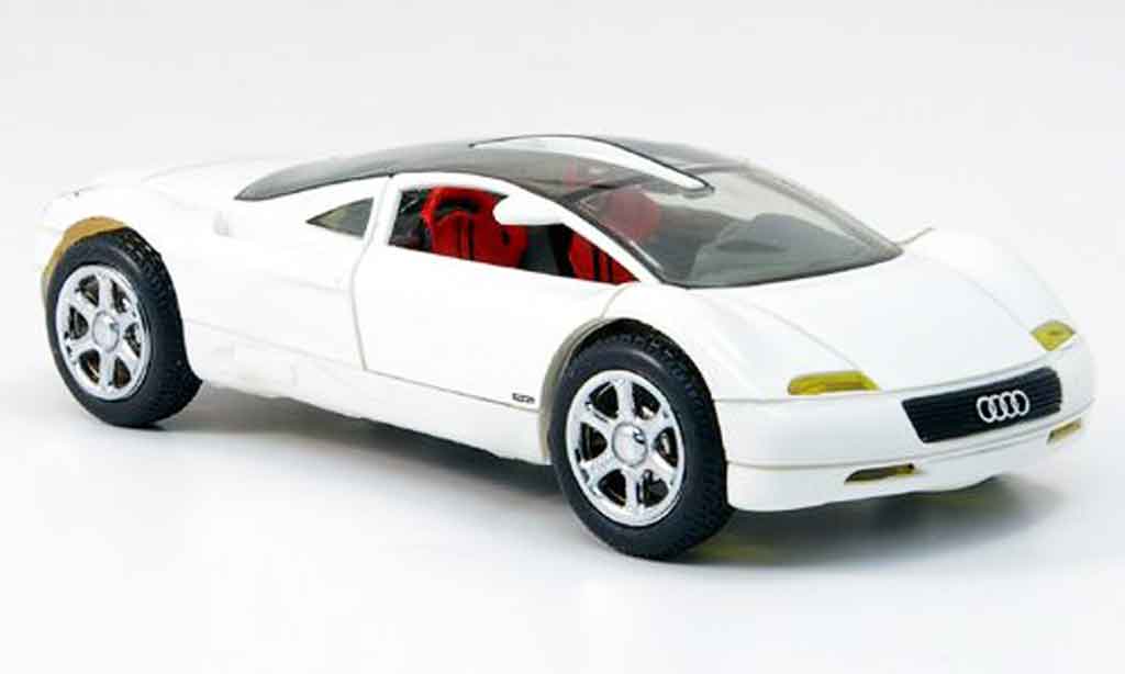 Audi Avus 1/43 Revell quattro white 1991 diecast model cars
