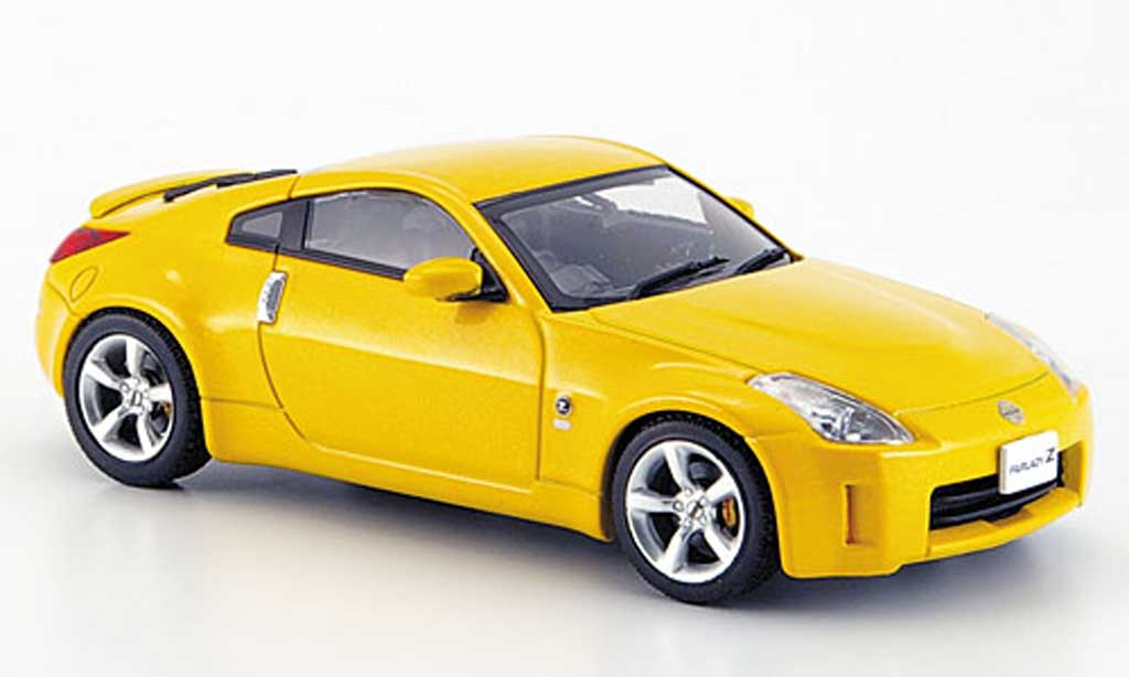 Nissan 350Z 1/43 Ebbro Fairlady yellow Facelift 2007 diecast model cars