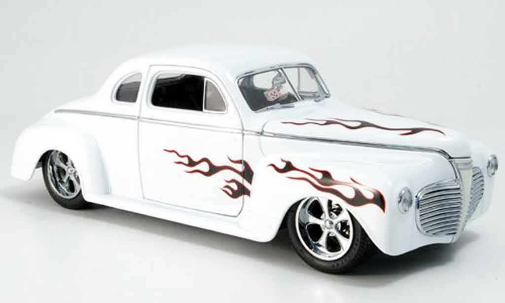 Plymouth Coupe 1941 1/18 Yat Ming 1941 white hot rod diecast model cars
