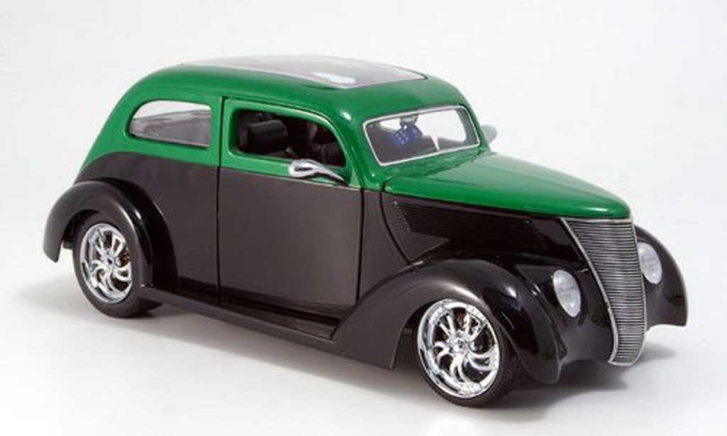 Ford Hot Rod 1/18 Yat Ming sedan black/grun avec panoramadach 1937 diecast model cars