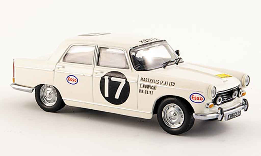 Peugeot 404 Berline 1/43 IXO Saloon no.17 sieger rallye safari 1968 diecast model cars