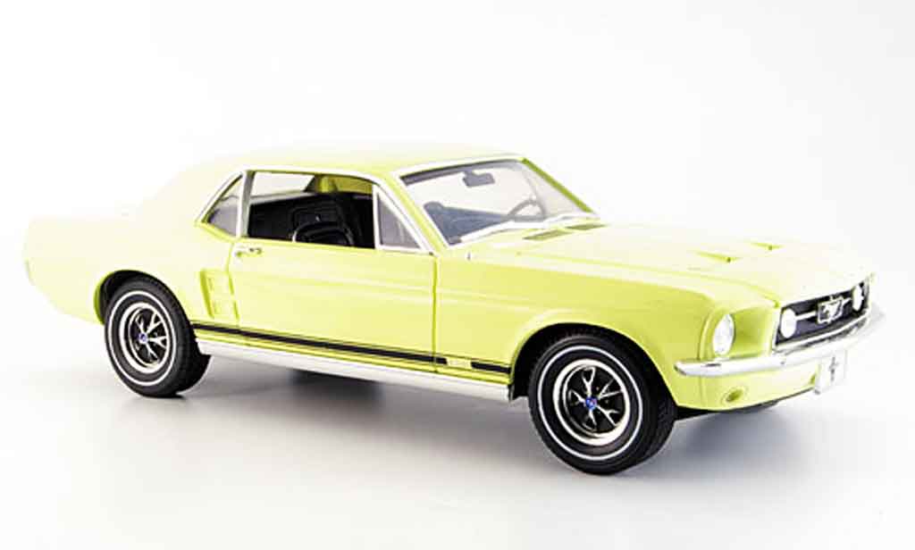 Ford Mustang 1967 1/18 Greenlight 1967 gt coupe yellow diecast model cars