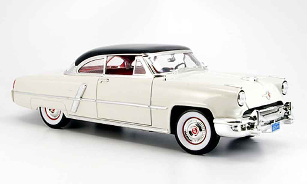 Lincoln Capri 1/18 Yat Ming white blackes dach 1952 diecast model cars