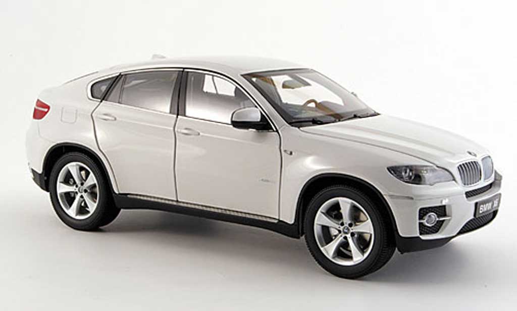 Bmw X6 E71 1/18 Kyosho E71 xdrive50i white diecast model cars