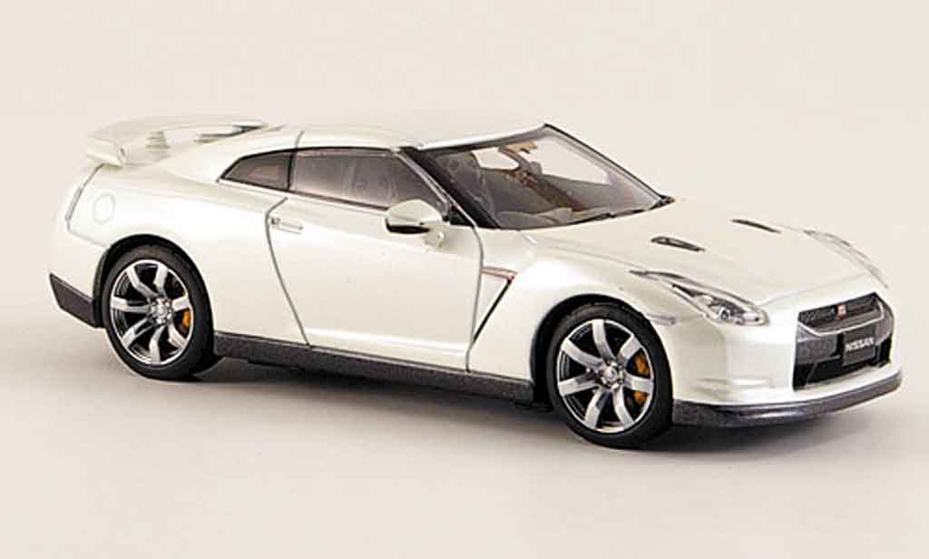 Nissan Skyline R35 1/43 Kyosho R35 GTR white 2008 diecast model cars