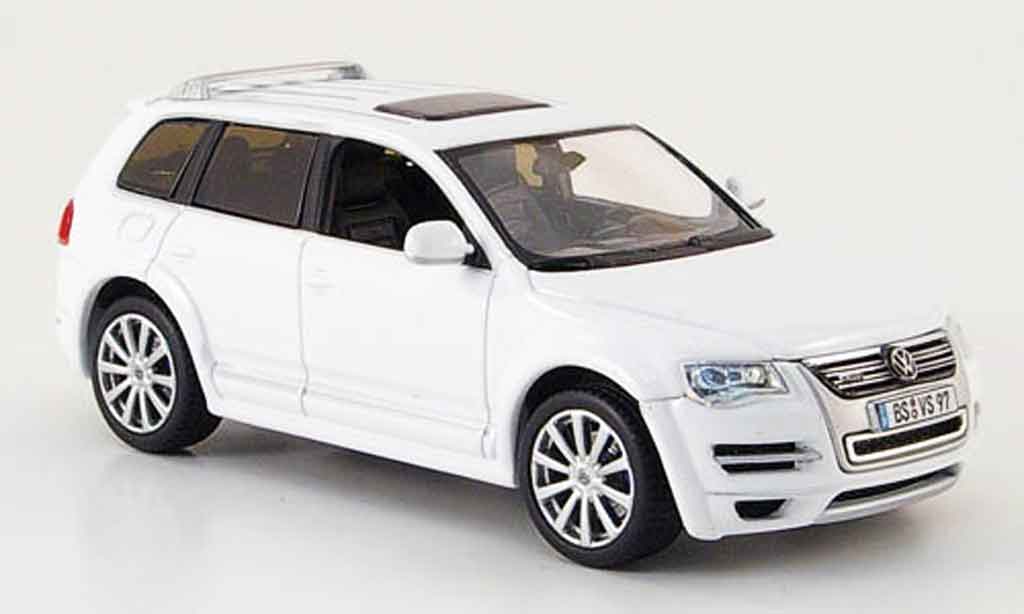 Volkswagen Touareg 1/43 Norev r50 white 2008 diecast model cars
