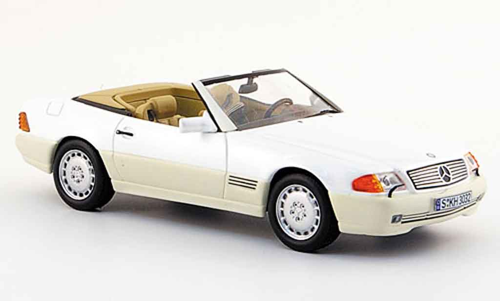 Mercedes 500 SL 1/43 IXO SL SL (R 129) white 1990 diecast model cars