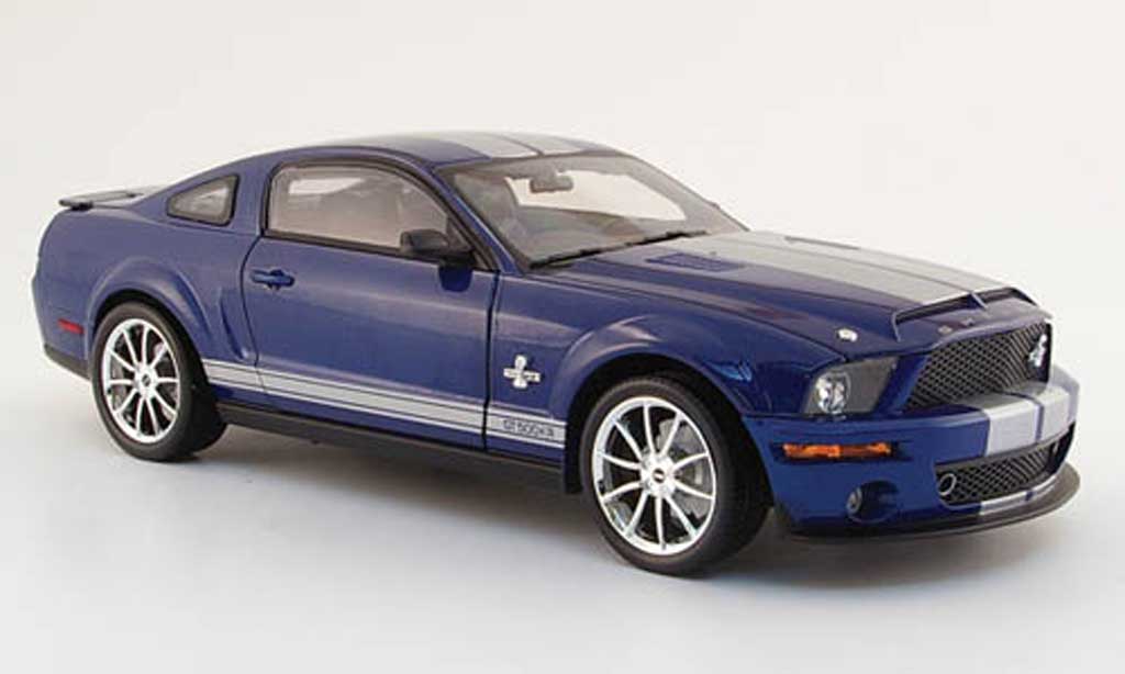 Shelby GT 500 1/18 Shelby Collectibles kr blue avec bandes greys 2008 diecast model cars