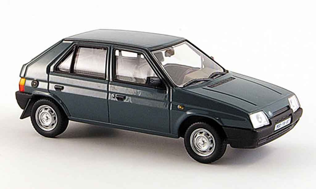 Skoda Favorit 1/43 Abrex 136 l petrol grey 1987 diecast model cars