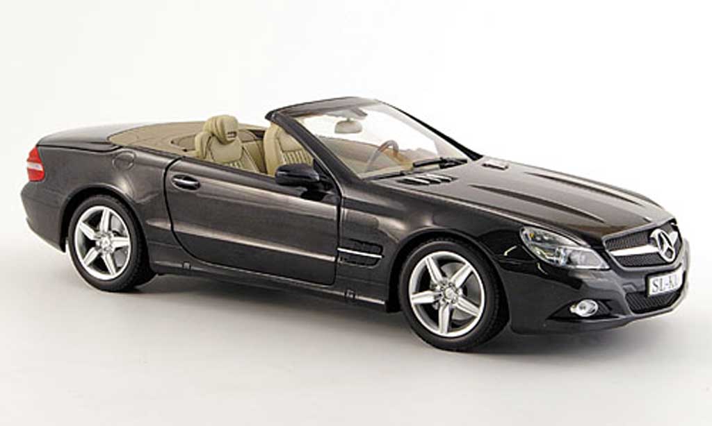 Mercedes Classe SL 1/18 Minichamps (r 230) black diecast model cars