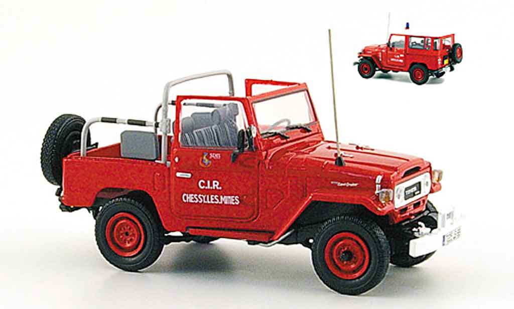Toyota BJ 40 1/43 Norev pompier chessy les mines 1980 diecast model cars